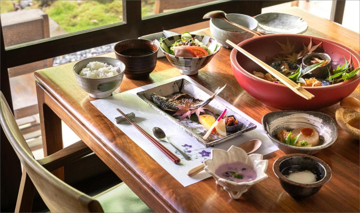 Nihon-No-Ashitaba Hotel ยูฟุอิน ภายนอก รูปภาพ