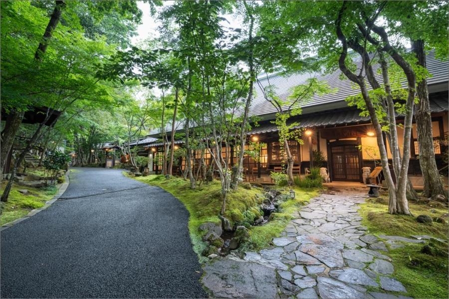 Nihon-No-Ashitaba Hotel ยูฟุอิน ภายนอก รูปภาพ
